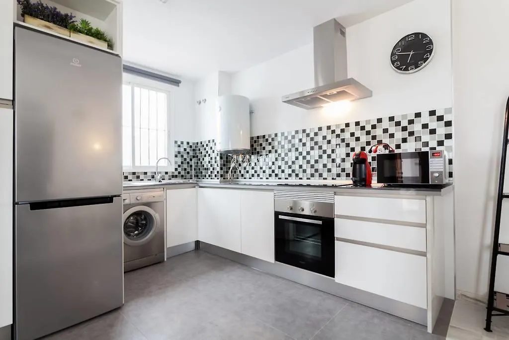 Triana Bridge Apartment Sewilla 0*,