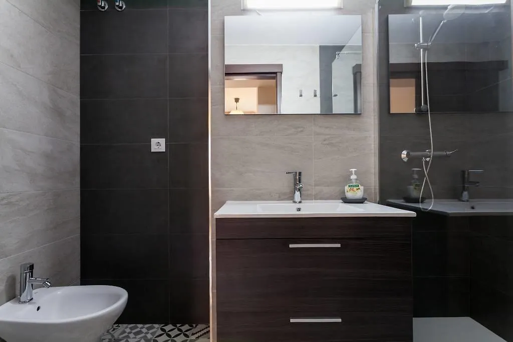 Triana Bridge Apartment Sewilla Hiszpania