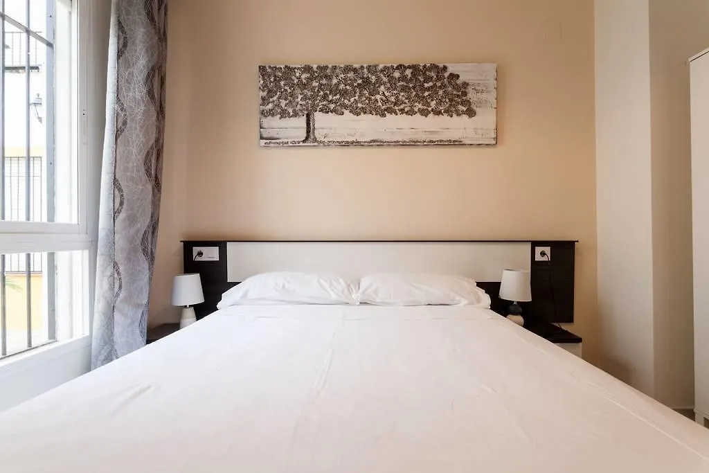 Triana Bridge Apartment Sewilla