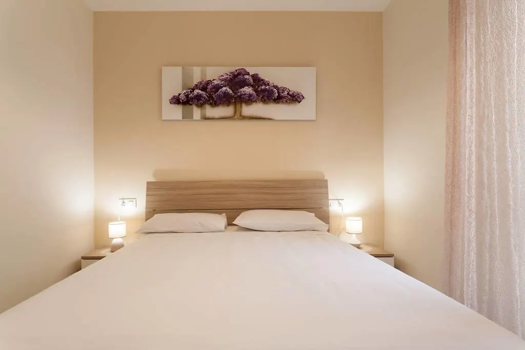 Triana Bridge Apartment Sewilla
